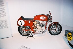 2005 MRSC Ausstellung Schräglage (15)