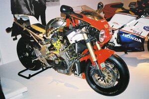 2005 MRSC Ausstellung Schräglage (24)